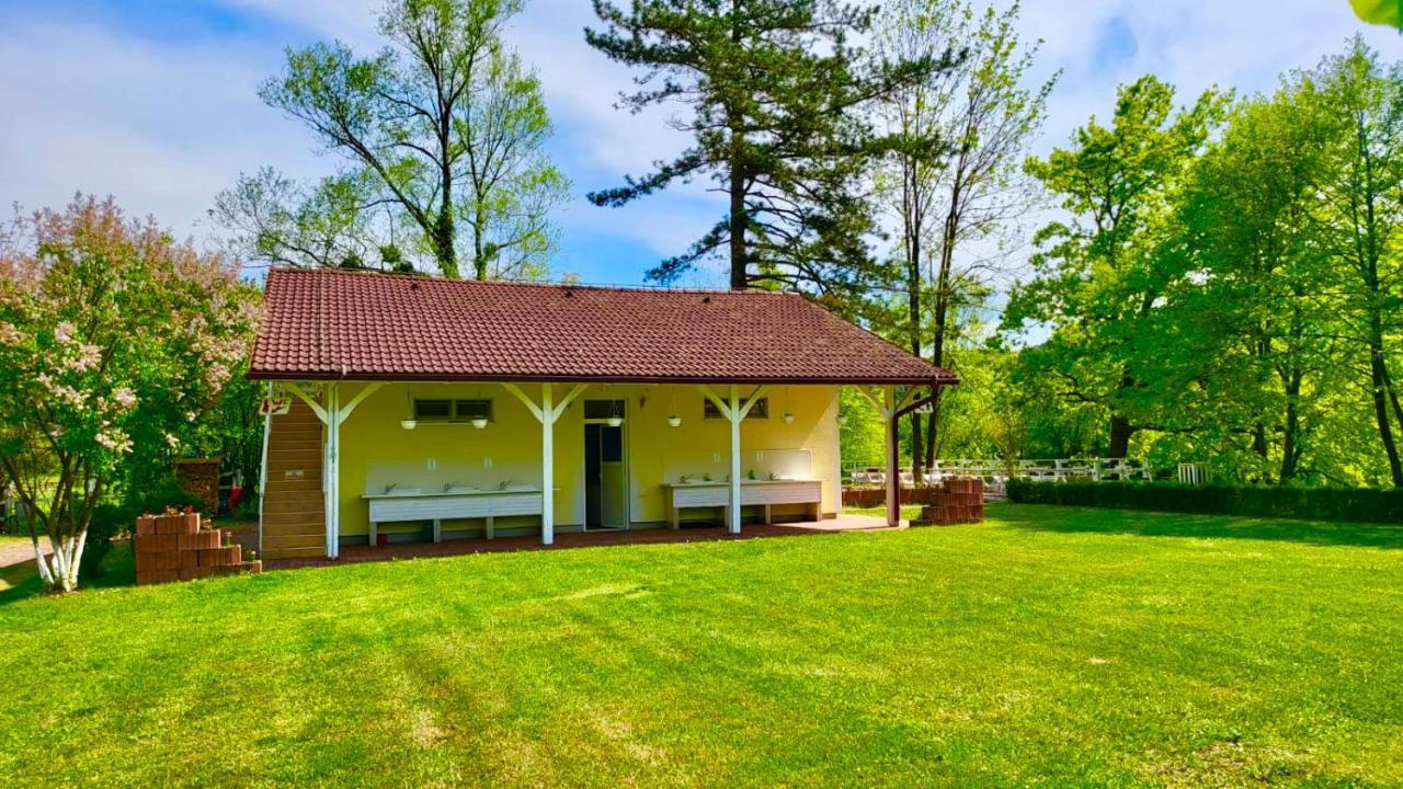Una Kamp Hotel Bosanska Krupa Luaran gambar